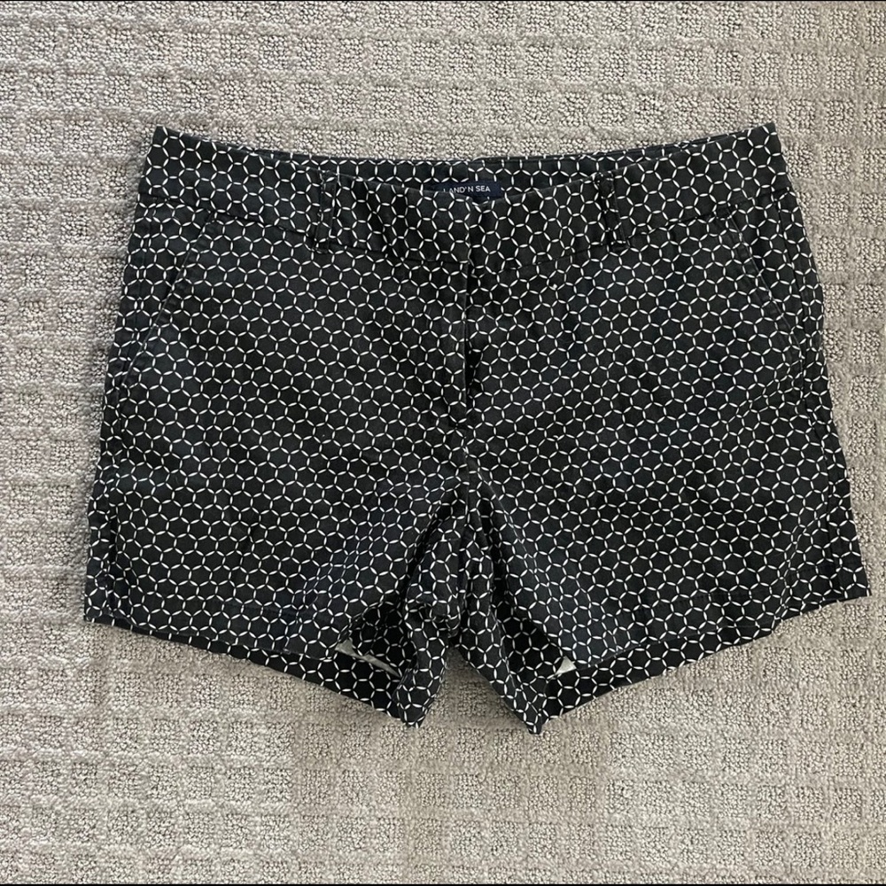 Land’n sea shorts